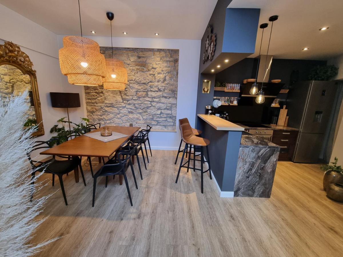 Arena Design Apartments With Free Private Parking And With A Terrace Pula Exterior photo