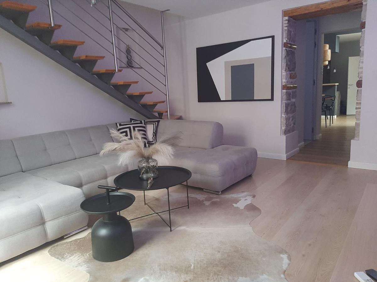 Arena Design Apartments With Free Private Parking And With A Terrace Pula Exterior photo