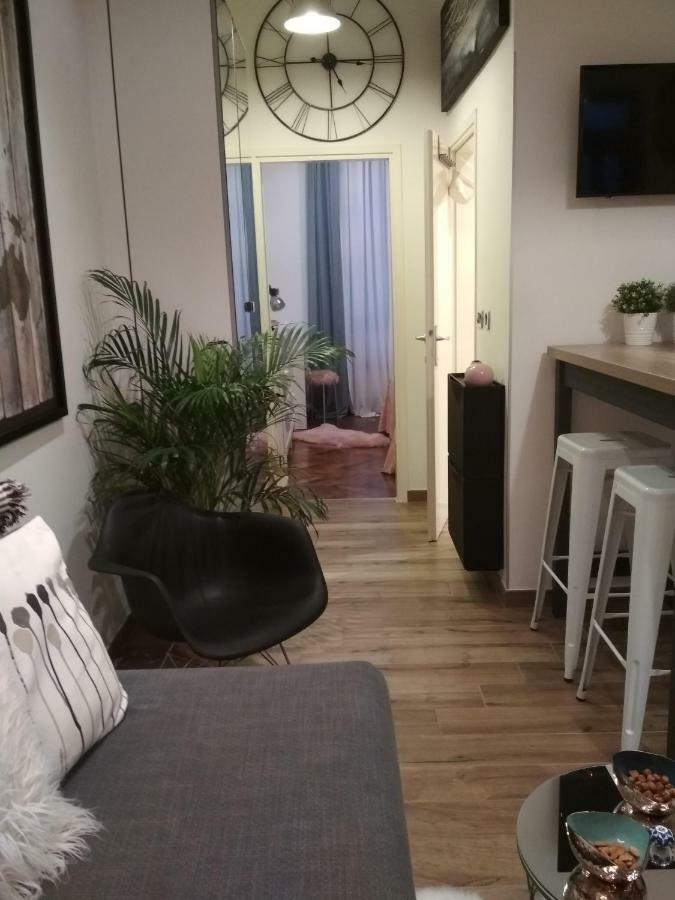 Arena Design Apartments With Free Private Parking And With A Terrace Pula Exterior photo
